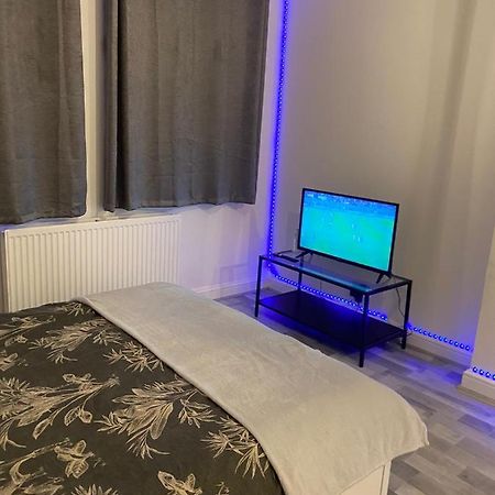 Cosy 1 Bedroom Apartment Λονδίνο Εξωτερικό φωτογραφία