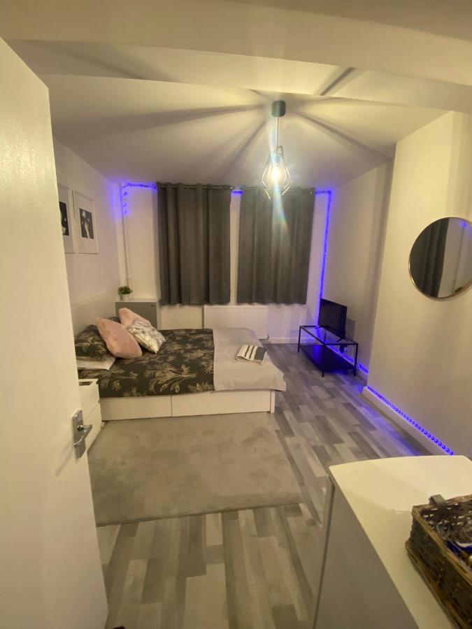 Cosy 1 Bedroom Apartment Λονδίνο Εξωτερικό φωτογραφία